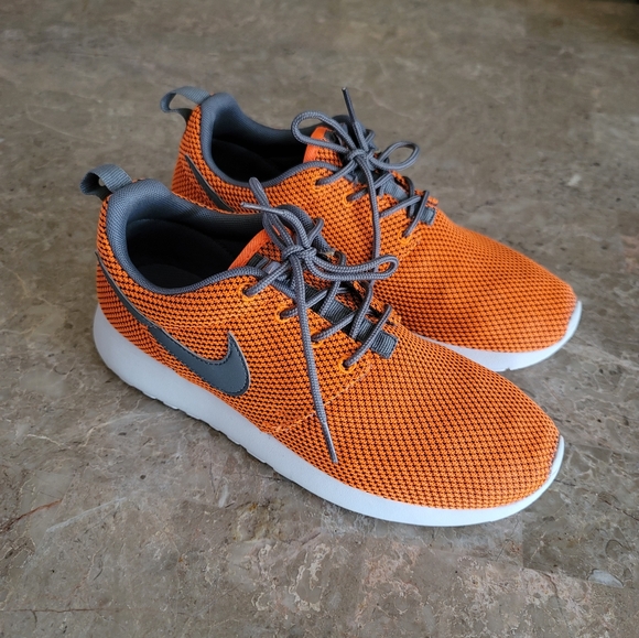 2013 Nike Roshe run boys shoes total orange 🍊us size 5.5Y - Picture 4 of 11